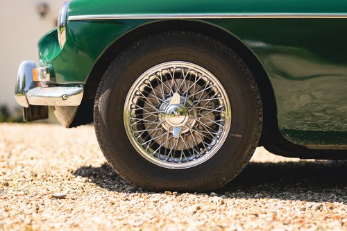 1965 MG B Roadster Te koop (foto 21 van 176)