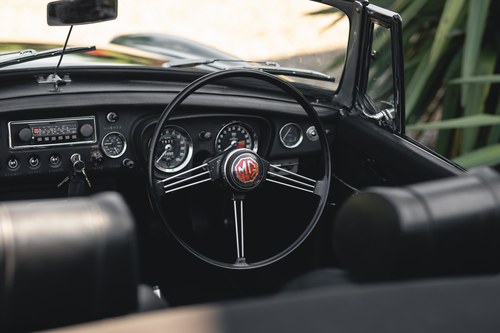 1965 MG B Roadster Te koop (foto 42 van 176)