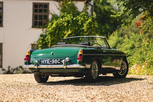 1965 MG B Roadster Te koop (foto 7 van 176)