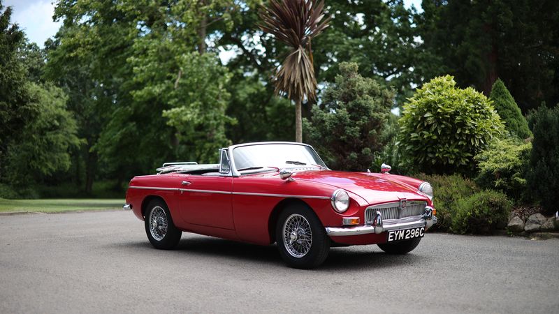 1965 MGB Roadster For Sale (picture 1 of 247)