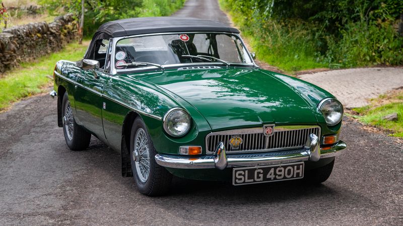 1970 MG B Roadster For Sale (picture 1 of 146)