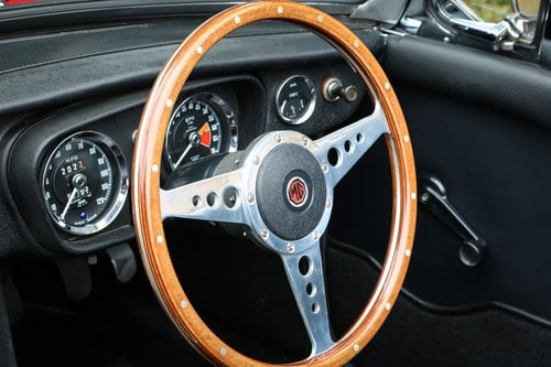 1970 MGB Roadster For Sale (picture 15 of 107)