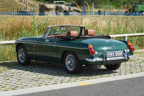 1974 MG B Roadster For Sale (picture 14 of 161)