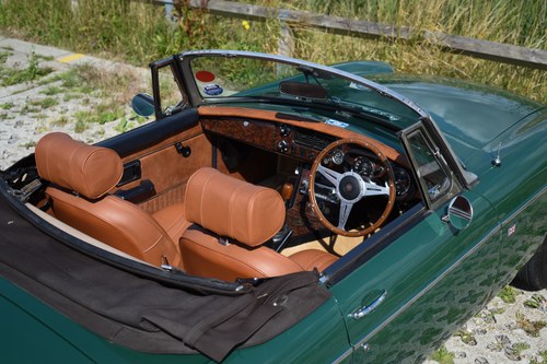 1974 MG B Roadster For Sale (picture 30 of 161)