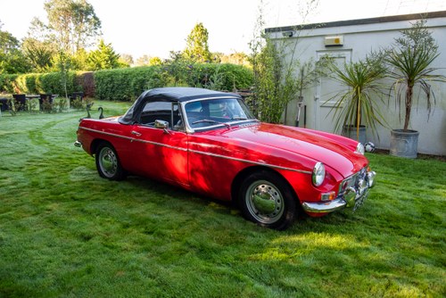 1964 MG B zum Verkauf (Bild 37 von 213)
