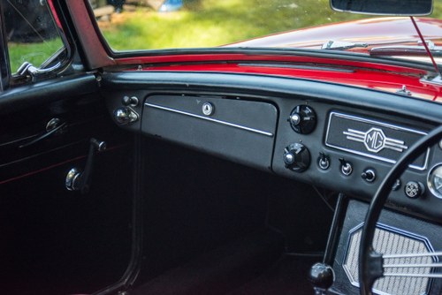 1964 MG B zum Verkauf (Bild 51 von 213)