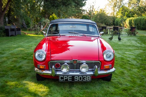 1964 MG B zum Verkauf (Bild 34 von 213)