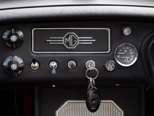 1969 MG B For Sale (picture 44 of 246)