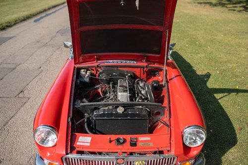 1972 MGB Roadster Te koop (foto 165 van 192)
