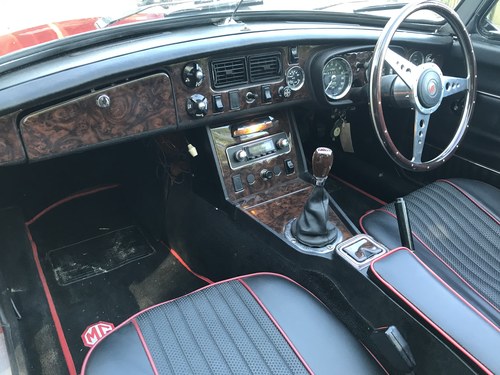 1974 MGB Te koop (foto 16 van 79)