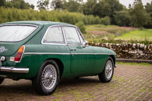 1969 MG B GT For Sale (picture 3 of 145)