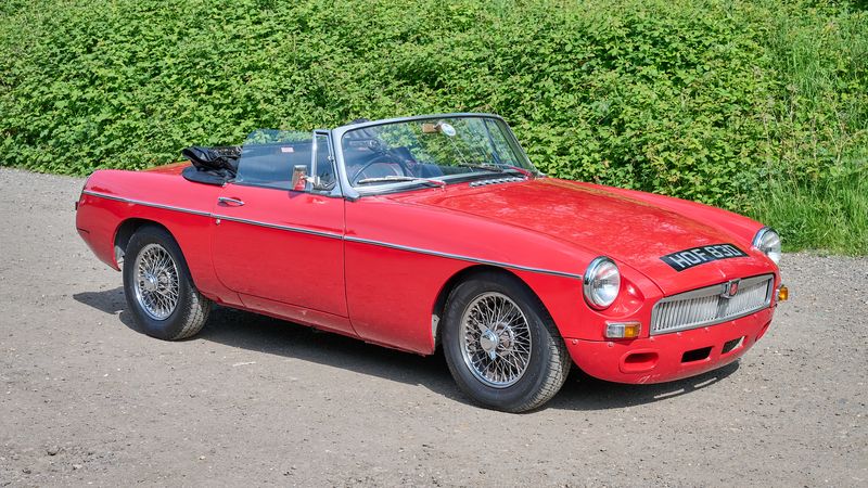 1966 MG B Roadster For Sale (picture 1 of 164)
