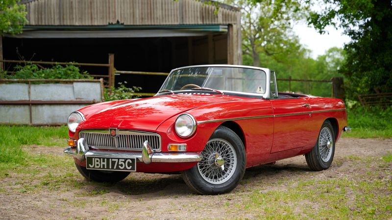 1965 MGB Roadster For Sale (picture 1 of 131)