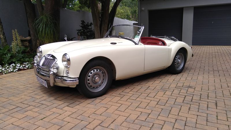 1958 MGA Twin-Cam Roadster For Sale (picture 1 of 88)