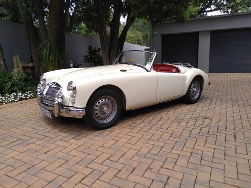 1958 MGA Twin-Cam Roadster In vendita (immagine 1 di 88)