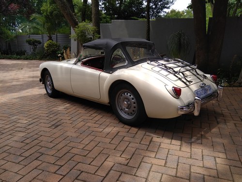 1958 MGA Twin-Cam Roadster In vendita (immagine 19 di 88)