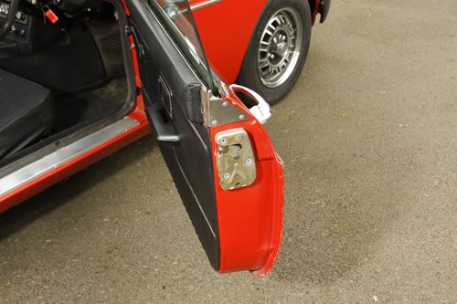 1976 MGB GT V8 For Sale (picture 88 of 194)