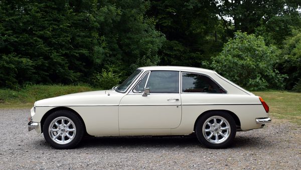 1976 MGB GTV8 For Sale (picture :index of 5)