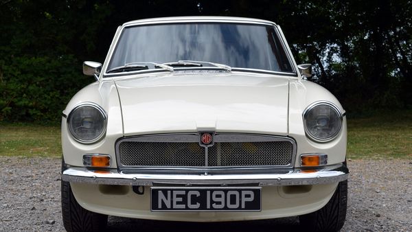 1976 MGB GTV8 For Sale (picture :index of 9)