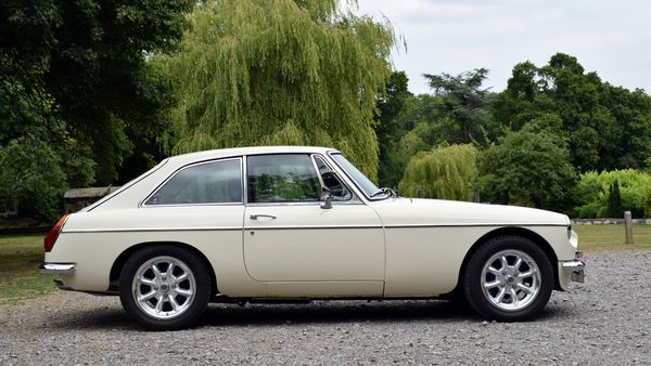 1976 MGB GTV8 For Sale (picture :index of 4)