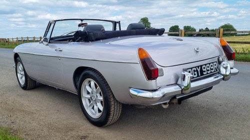 1976 MGB V8 Roadster In vendita (immagine 18 di 86)