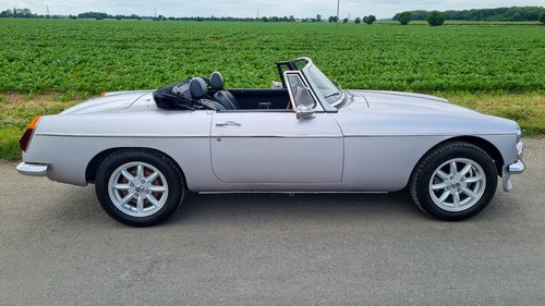 1976 MGB V8 Roadster In vendita (immagine 8 di 86)