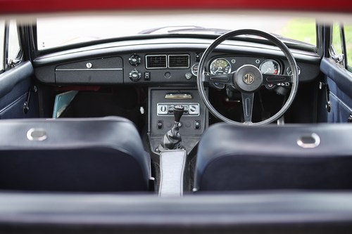 NO RESERVE - 1974 MGB GT V8 (ADO 75 development car) zum Verkauf (Bild 56 von 244)