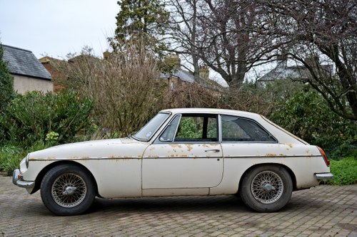 NO RESERVE - 1966 MGB GT à vendre (picture 3 of 167)