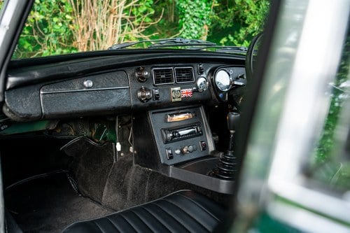 1975 MG B GT Jubilee Edition En venta (imagen 23 de 119)