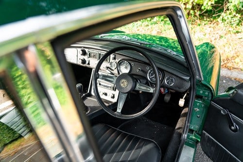 1975 MG B GT Jubilee Edition En venta (imagen 16 de 119)