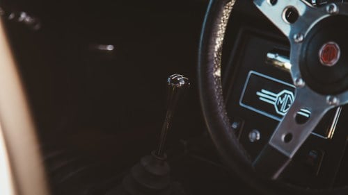 1975 MGB GT V8 For Sale (picture 28 of 92)