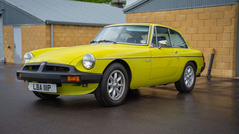 1976 MGB GT V8 For Sale (picture 1 of 139)
