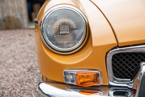 1973 MGB Roadster zum Verkauf (Bild 98 von 235)