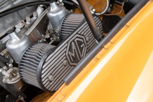 1973 MGB Roadster zum Verkauf (Bild 133 von 235)