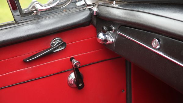 1963 MG MGB Roadster 'Pull Handle' For Sale (picture :index of 97)