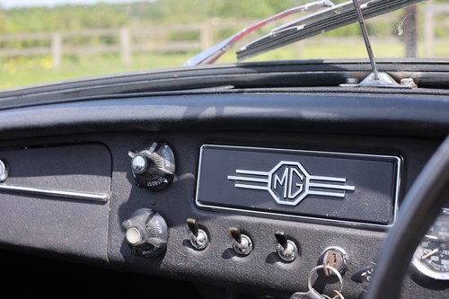 1963 MGB Roadster In vendita (immagine 45 di 280)