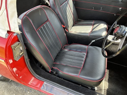 1963 MGB Roadster In vendita (immagine 78 di 280)