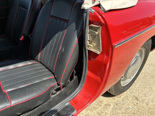 1963 MGB Roadster In vendita (immagine 101 di 280)