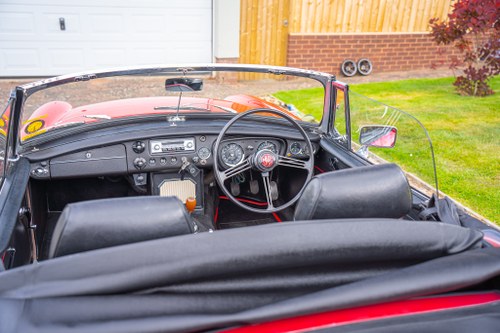 1964 MGB Roadster Te koop (foto 25 van 144)