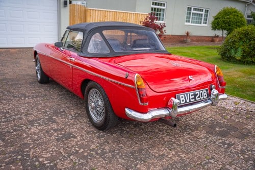 1964 MGB Roadster Te koop (foto 18 van 144)