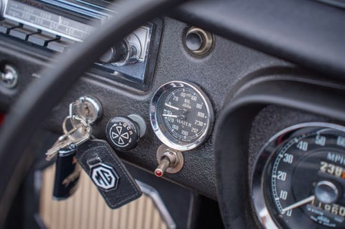 1964 MGB Roadster Te koop (foto 34 van 144)