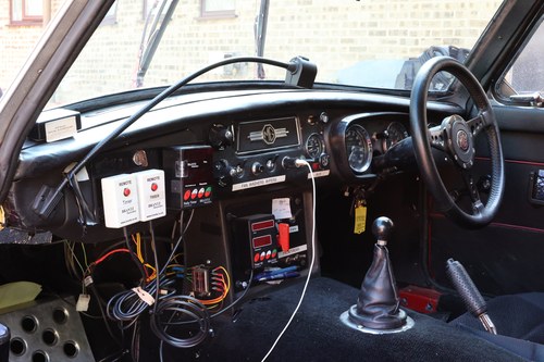 1971 MG MGB GT Rally-Prepared Car In vendita (immagine 36 di 321)