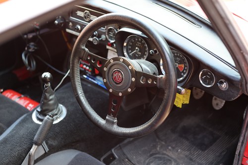 1971 MG MGB GT Rally-Prepared Car In vendita (immagine 75 di 321)
