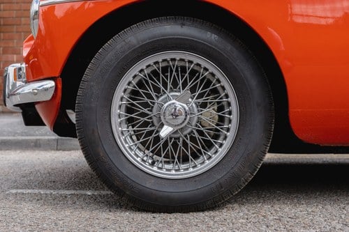 1973 MGB Roadster In vendita (immagine 32 di 117)