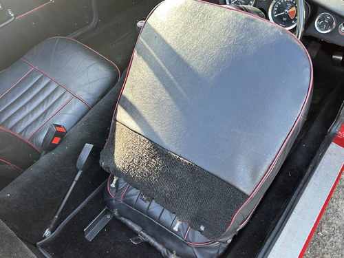 1968 MG MGC Roadster Te koop (foto 77 van 216)