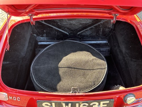 1968 MG MGC Roadster Te koop (foto 86 van 216)