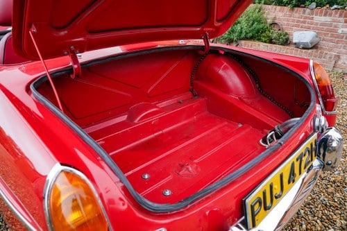 1969 MGC Roadster Te koop (foto 89 van 215)