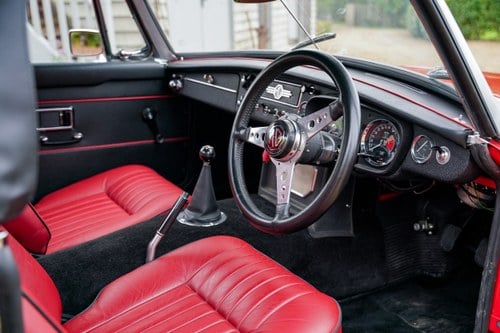 1969 MGC Roadster Te koop (foto 32 van 215)