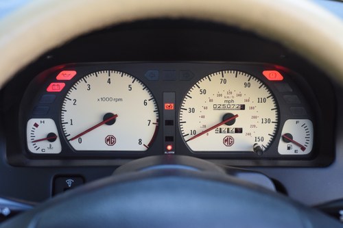 1997 MG MGF 1.8i VVC In vendita (immagine 50 di 169)