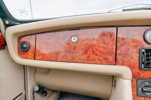 1995 MG RV8 à vendre (picture 73 of 174)